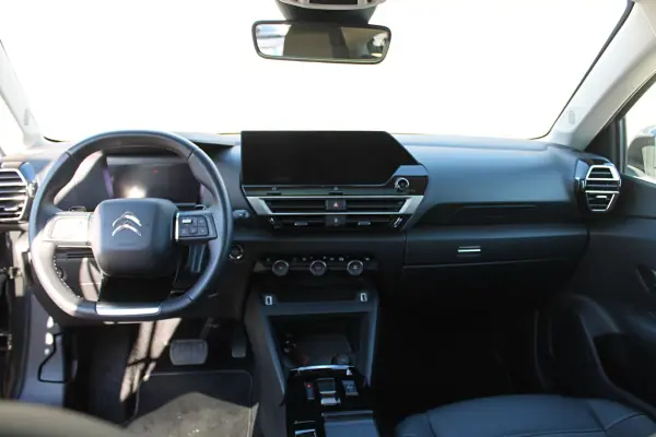 Citroën C4 2023 - 23900 EUR, 21085 km - AUTO.MOTO.pt - 21085km - foto 13 de 27