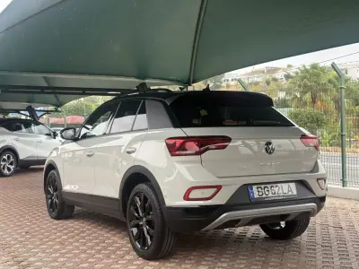 Volkswagen T-Roc 2024 - 29800 EUR, 41162 km - 41162km - foto 4 de 20