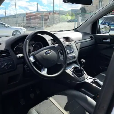 Ford Kuga 2011 - 9250 EUR, 214000 km - 214000km - foto 7 de 13