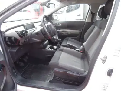 Citroën C4 Cactus 2020 - 11600 EUR, 185708 km - AUTO.MOTO.pt - 185708km - foto 10 de 26