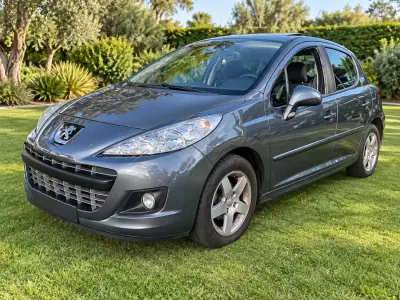 Peugeot 207 2010 — photo 2 of 7