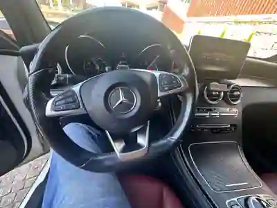 Mercedes-Benz GLC 250 2017 - 35500 EUR, 1998 km - 1998km - foto 14 de 15