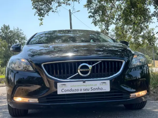 Volvo V40 2017 - 15900 EUR, 120000 km - AUTO.MOTO.pt - 120000km - foto 10 de 39
