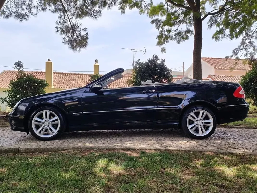 Mercedes-Benz CLK 200 2004 - 9990 EUR, 204000 km - AUTO.MOTO.pt - 204000km - foto 8 de 14