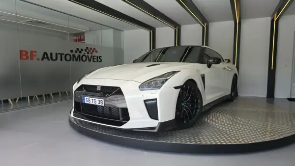 Nissan GT-R 2017 - 149950 EUR, 50238 km - AUTO.MOTO.pt - 50238km - foto 12 de 57