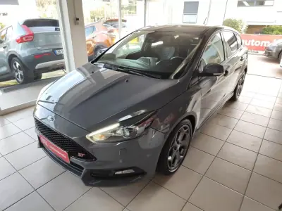 Ford Focus 2015 - 20500 EUR, 125550 km - AUTO.MOTO.pt - 125550km - foto 6 de 40