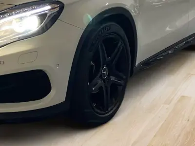 Mercedes-Benz GLA 180 2015 - 21950 EUR, 22737 km - AUTO.MOTO.pt - 22737km - foto 6 de 20