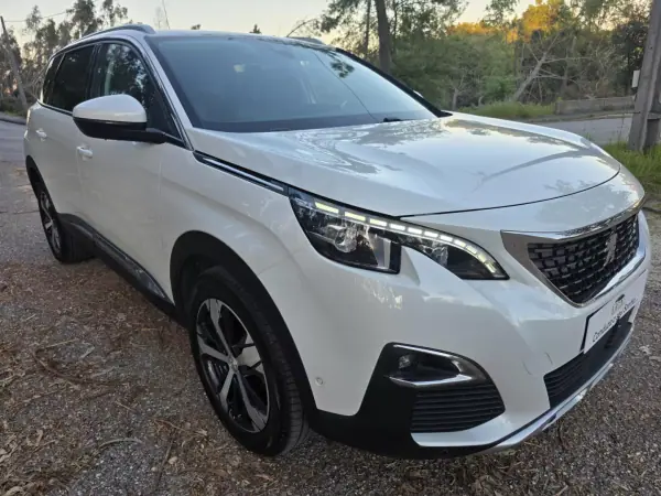 Peugeot 5008 2018 - 17750 EUR, 125000 km - AUTO.MOTO.pt - 125000km - foto 6 de 36