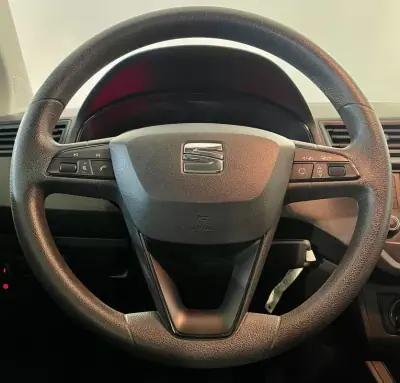 SEAT Ibiza 2019 - 10950 EUR, 170000 km - AUTO.MOTO.pt - 170000km - foto 13 de 28