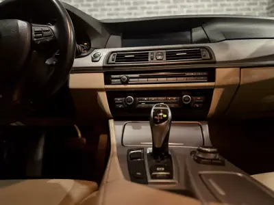BMW 520 2012 - 12990 EUR, 270000 km - AUTO.MOTO.pt - 270000km - foto 15 de 15