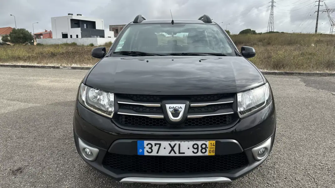 Dacia Sandero 2014 - 6900 EUR, 230000 km - 230000km - foto 3 de 22