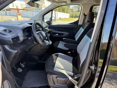Citroën Berlingo 2021 - 18500 EUR, 211000 km - AUTO.MOTO.pt - 211000km - foto 12 de 37