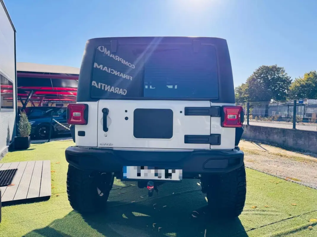 Jeep Wrangler Unlimited 2012 - 69999 EUR, 77000 km - 77000km - foto 7 de 16