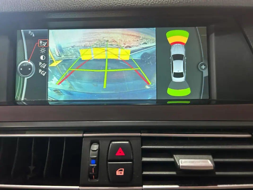 BMW 520 2011 - 10500 EUR, 368699 km - AUTO.MOTO.pt - 368699km - foto 12 de 23