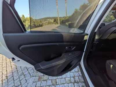 Renault Scénic 2017 - 14250 EUR, 120000 km - foto 6 de 10