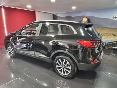 Renault Kadjar 2017 - 15500 EUR, 77000 km - AUTO.MOTO.pt - 77000km - foto 3 de 18