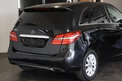 Mercedes-Benz MB180 2017 - 17450 EUR, 158282 km - AUTO.MOTO.pt - 158282km - foto 5 de 18