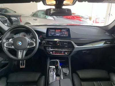 BMW M550d 2017 - 44900 EUR, 138217 km - AUTO.MOTO.pt - 138217km - foto 16 de 55