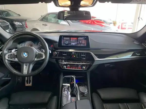 BMW M550d 2017 - 44900 EUR, 138217 km - AUTO.MOTO.pt - 138217km - foto 16 de 55