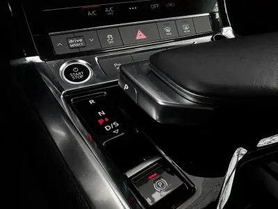 Audi Q8 e-Tron Sportback 2024 - 59990 EUR, 24200 km - AUTO.MOTO.pt - 24200km - foto 28 de 34