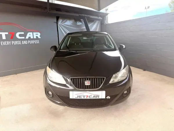 SEAT Ibiza 2011 - 7450 EUR, 207141 km - AUTO.MOTO.pt - 207141km - foto 3 de 15