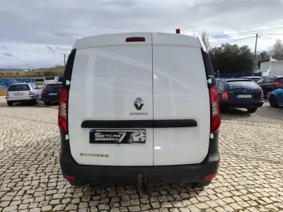 Renault EXPRESS 1.5 Blue dCi 2LUG 2022 - 15867 EUR, 72000 km - AUTO.MOTO.pt - 72000km - foto 6 de 15