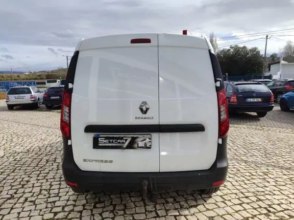 Renault EXPRESS 1.5 Blue dCi 2LUG 2022 - 15867 EUR, 72000 km - AUTO.MOTO.pt - 72000km - foto 6 de 15