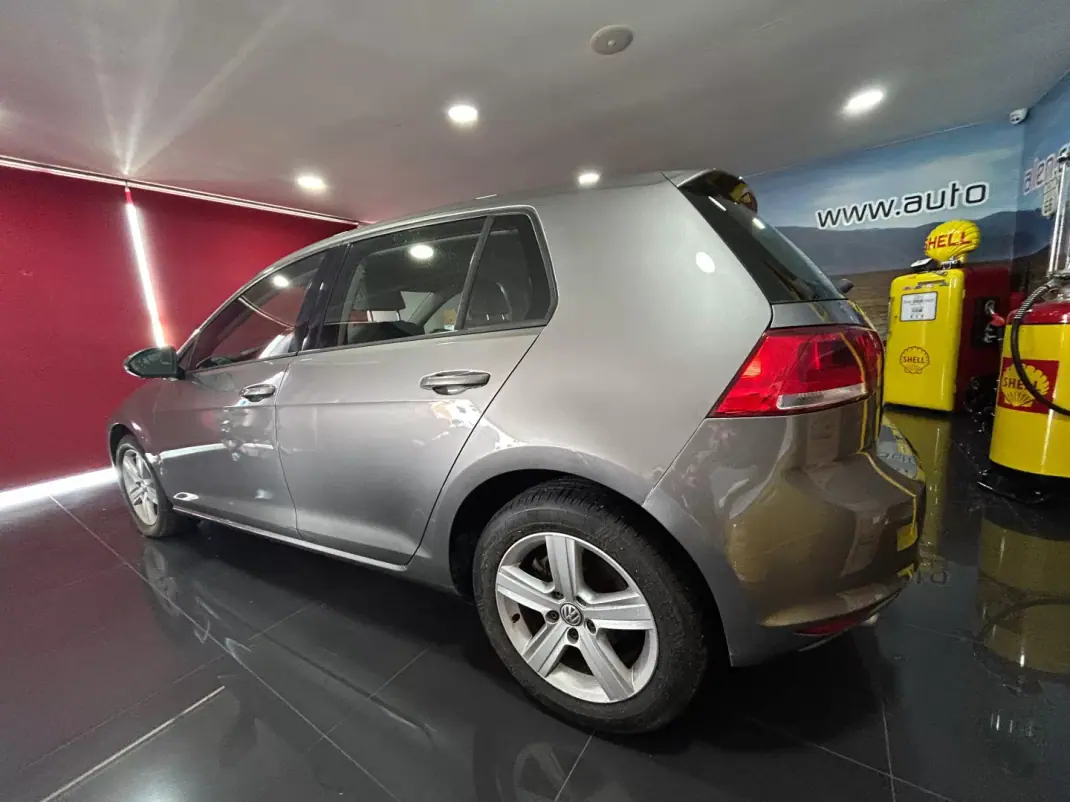 Volkswagen Golf 2014 - 15500 EUR, 143946 km - AUTO.MOTO.pt - 143946km - foto 4 de 23