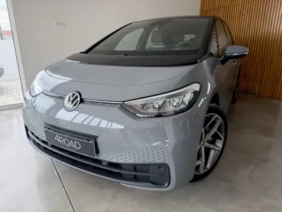 Volkswagen ID.3 2021 - 20999 EUR, 67500 km - foto 1 de 104