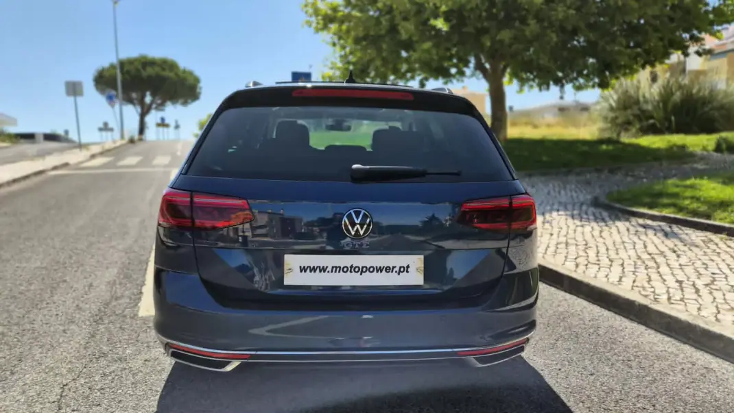 Volkswagen Passat Variant 2020 - 19980 EUR, 160000 km - 160000km - foto 6 de 18
