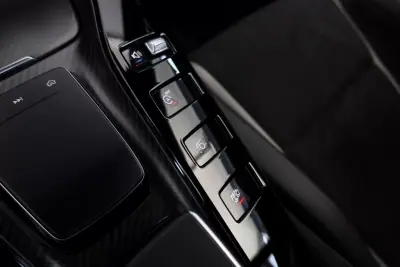 Mercedes-Benz AMG GT 2019 - 205000 EUR, 15821 km - AUTO.MOTO.pt - 15821km - foto 15 de 26