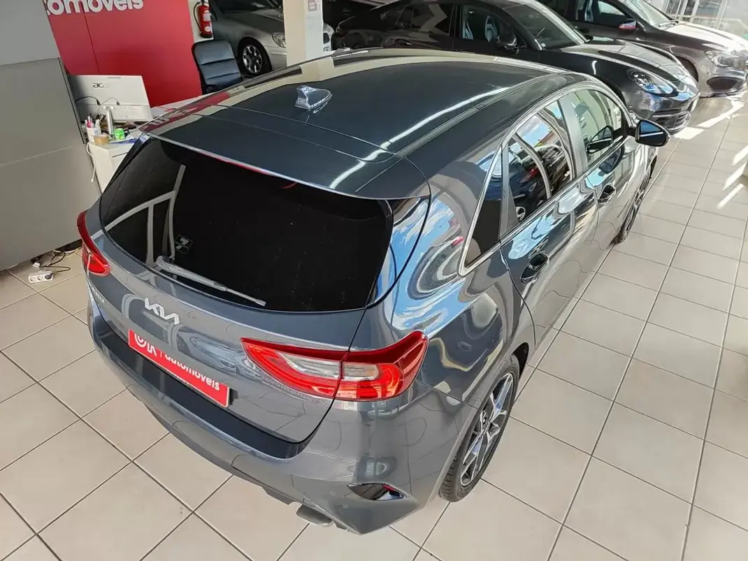 Kia Ceed 2021 - 17350 EUR, 60000 km - AUTO.MOTO.pt - 60000km - foto 12 de 33