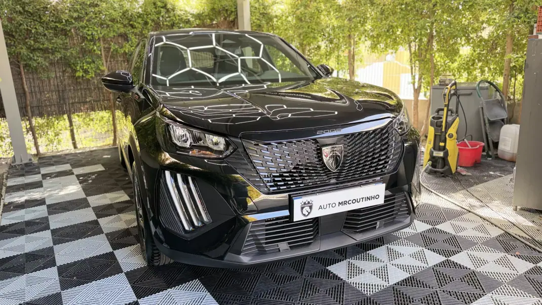 Peugeot 2008 2025 - 22500 EUR, 3357 km - AUTO.MOTO.pt - 3357km - foto 3 de 20