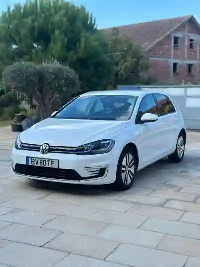Volkswagen e-Golf 2019 - 12500 EUR, 104000 km - 104000km - foto 3 de 6