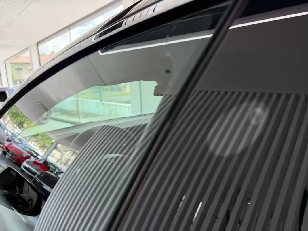 Tesla Model S 2017 - 19990 EUR, 237000 km - AUTO.MOTO.pt - 237000km - foto 14 de 37
