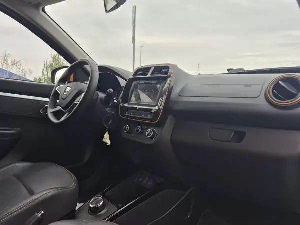 Dacia Spring 2021 - 11499 EUR, 37354 km - AUTO.MOTO.pt - 37354km - foto 12 de 25
