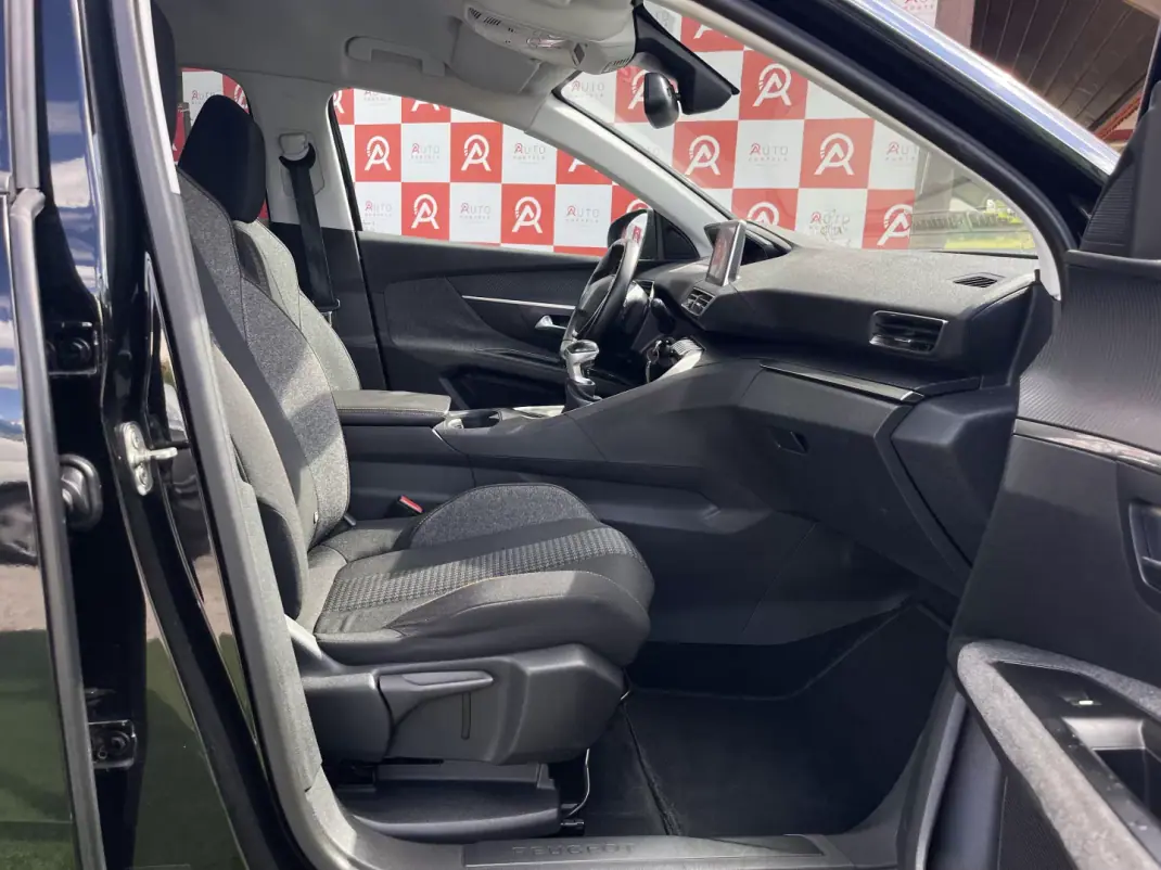 Peugeot 3008 2016 - 15990 EUR, 136300 km - AUTO.MOTO.pt - 136300km - foto 11 de 20