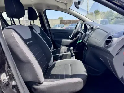 Dacia Sandero 2017 - 11500 EUR, 125170 km - AUTO.MOTO.pt - 125170km - foto 4 de 24