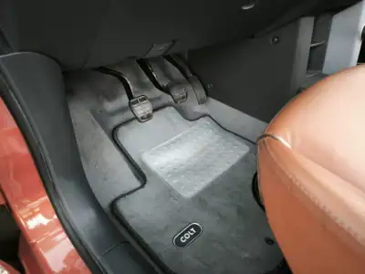 Mitsubishi Colt 2007 - 8950 EUR, 22671 km - AUTO.MOTO.pt - 22671km - foto 41 de 56