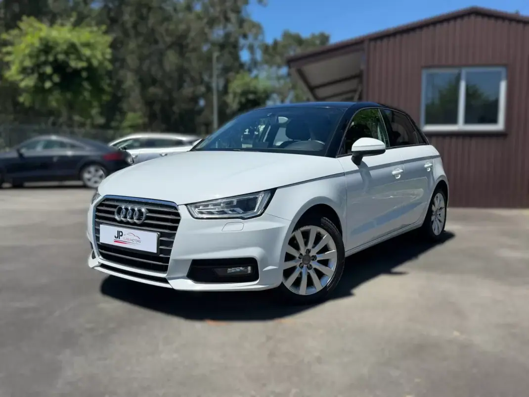 Audi A1 Sportback 2016 - 12990 EUR, 158353 km - AUTO.MOTO.pt - 158353km - foto 1 de 17