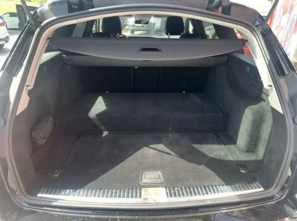 Mercedes-Benz E 300 2020 - 31947 EUR, 131000 km - AUTO.MOTO.pt - 131000km - foto 20 de 20