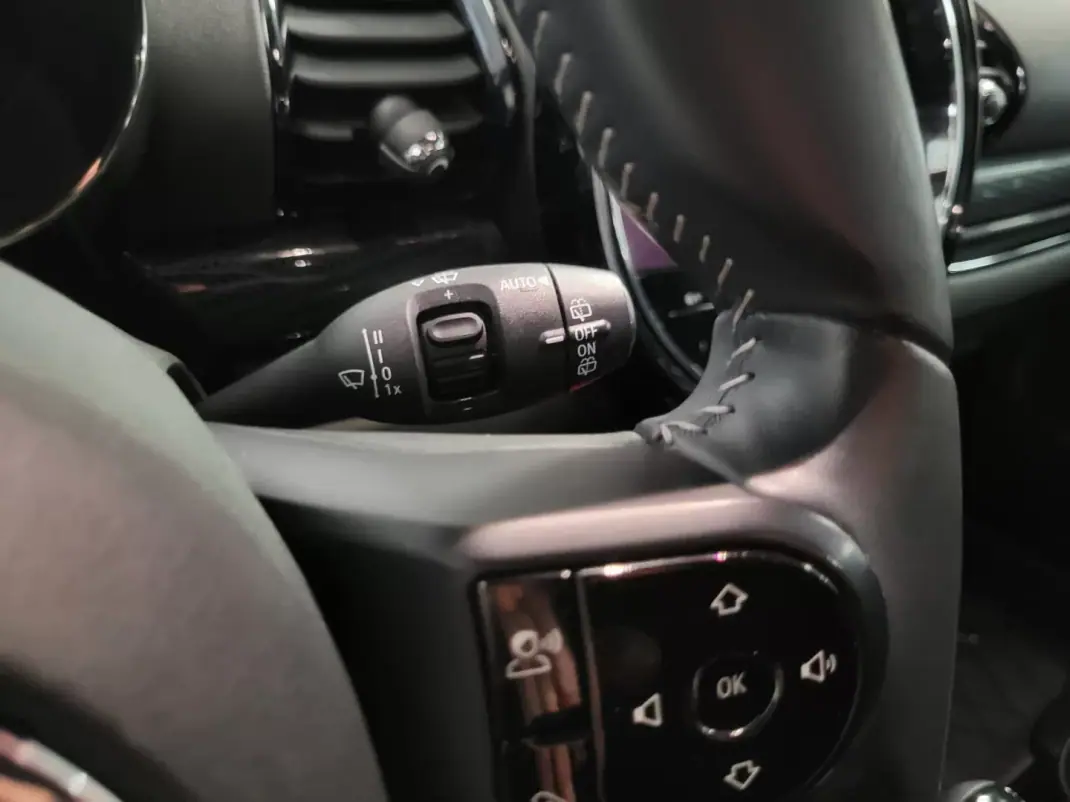 MINI Clubman 2021 - 23800 EUR, 93000 km - AUTO.MOTO.pt - 93000km - foto 29 de 41