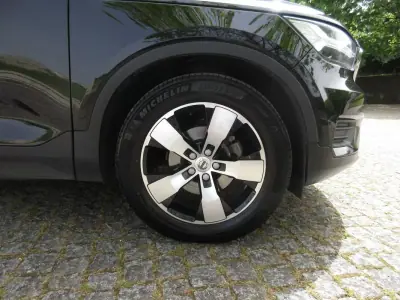 Volvo XC 40 2019 - 29490 EUR, 70000 km - AUTO.MOTO.pt - 70000km - foto 15 de 60