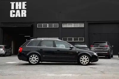 Audi A4 2003 - 6900 EUR, 328500 km - AUTO.MOTO.pt - 328500km - foto 24 de 24