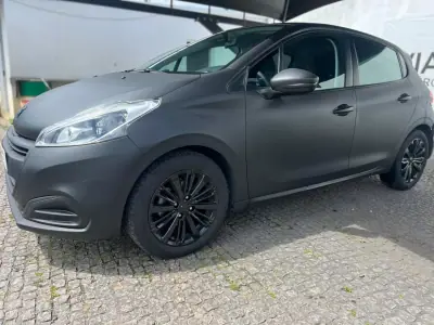 Peugeot 208 2016 - 8500 EUR, 166000 km - 166000km - foto 3 de 3