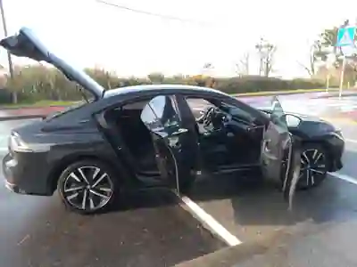 Peugeot 508 SW 2022 - 25000 EUR, 128000 km - AUTO.MOTO.pt - 128000km - foto 4 de 8