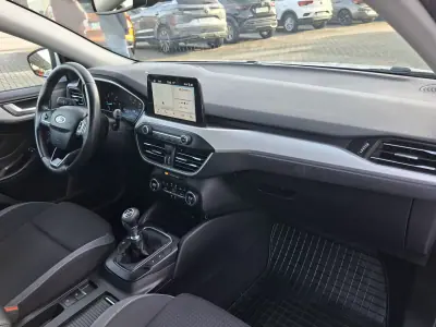 Ford Focus 2019 - 15500 EUR, 119500 km - AUTO.MOTO.pt - 119500km - foto 28 de 30