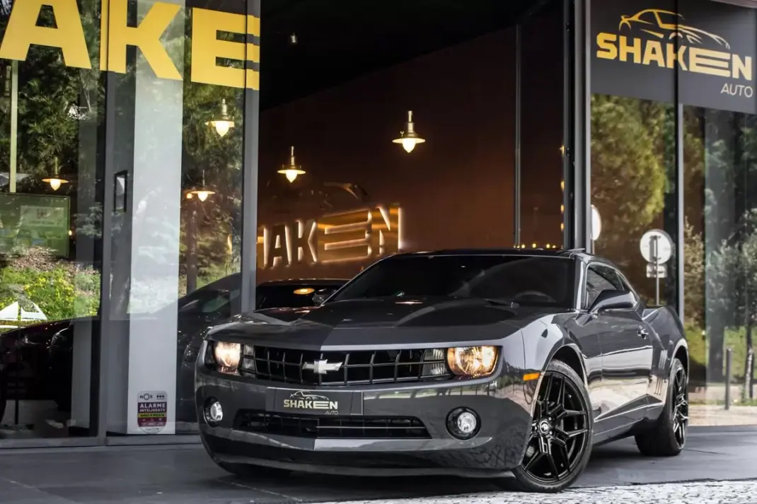 Chevrolet Camaro 2010 - 43900 EUR, 105710 km - AUTO.MOTO.pt - 105710km - foto 1 de 32