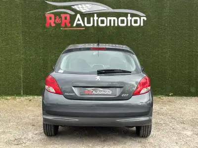 Peugeot 207 2012 - 7750 EUR, 138000 km - AUTO.MOTO.pt - 138000km - foto 5 de 16