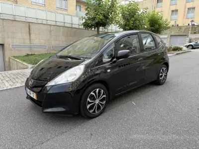 Honda Jazz 2013 - 8950 EUR, 139000 km - AUTO.MOTO.pt - 139000km - foto 3 de 15